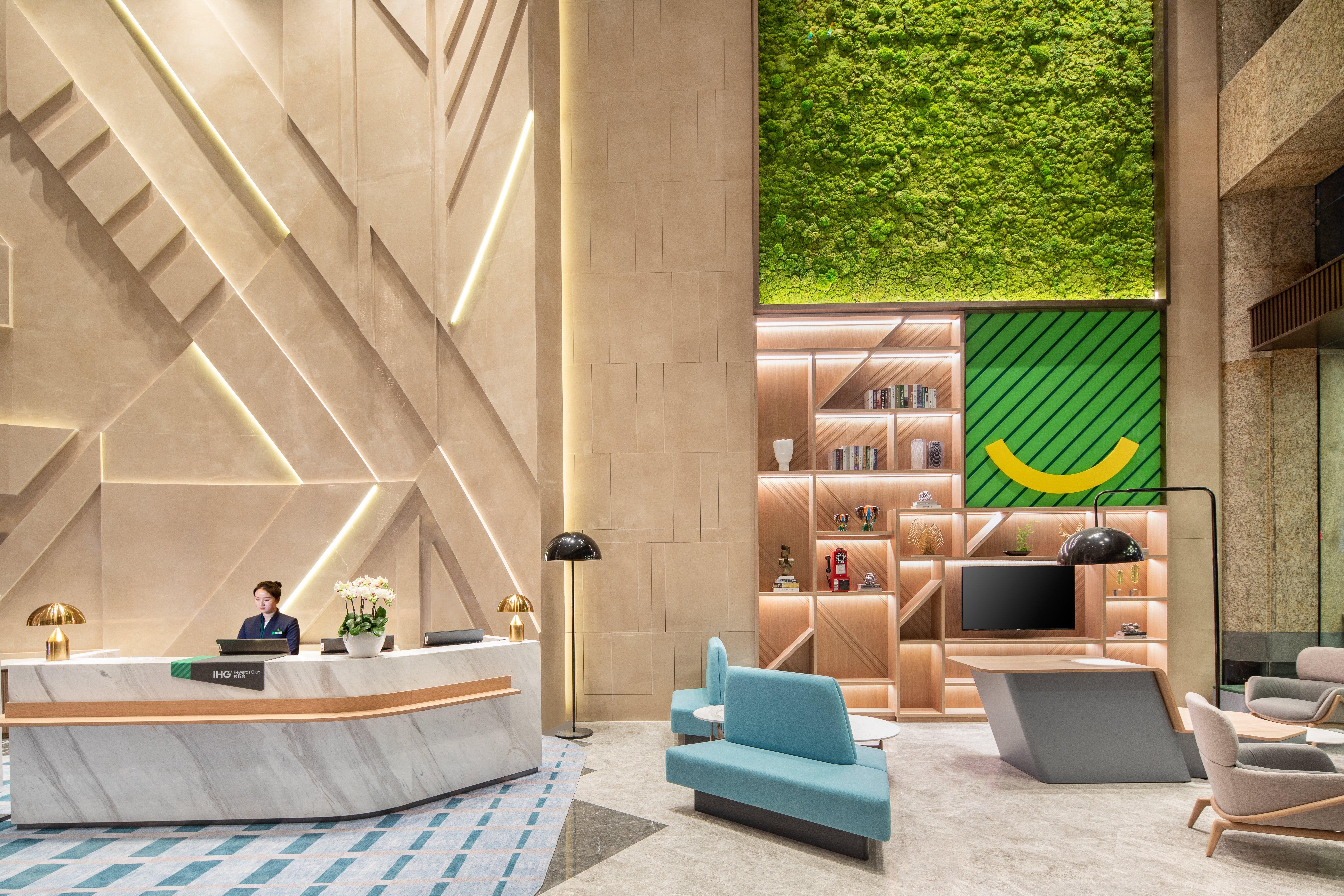Nanjing Road By Ihg Shanghai